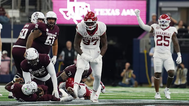Arkansas Razorbacks defensive lineman Quincy Rhodes Jr. #97...