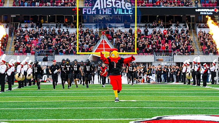 Louisville football mascot Louie Louisville football mascot Louie
