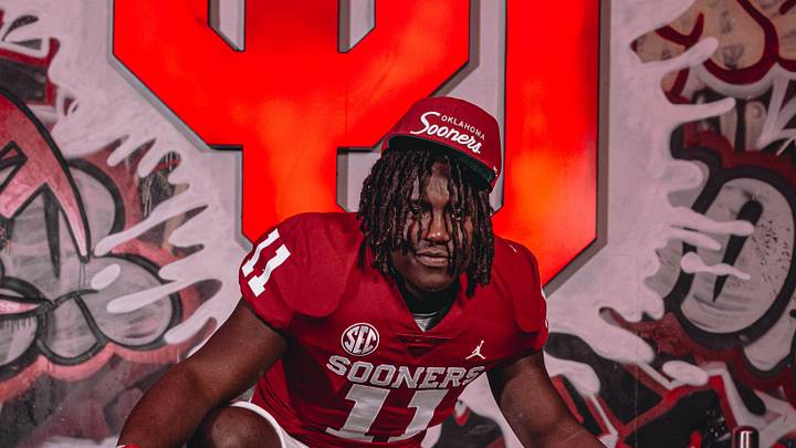 Oklahoma linebacker Kristan Moore Oklahoma linebacker Kristan Moore