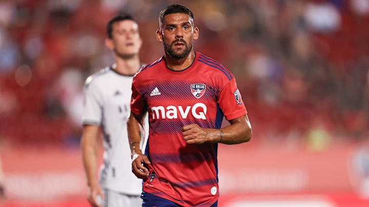 El delantero argentino Franco Jara dejó atrás al FC Dallas para reforzar al Belgrano de su país. El delantero argentino Franco Jara dejó atrás al FC Dallas para reforzar al Belgrano de su país.