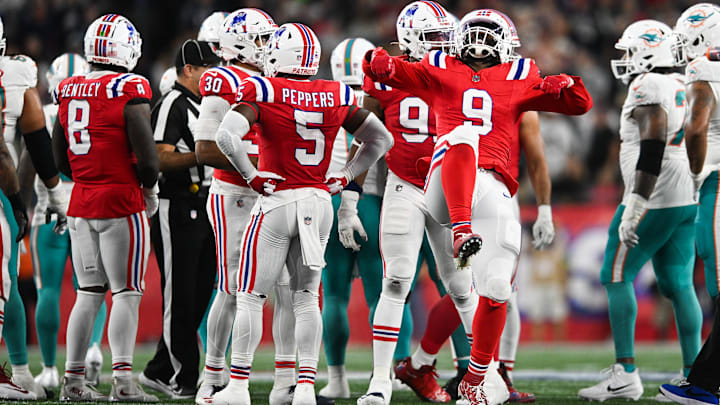Miami Dolphins v New England Patriots
