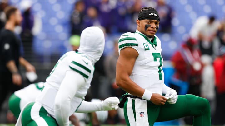 Nov 23, 2025; Baltimore, Maryland, USA; New York Jets quarterback Justin Fields (7) looks on before the game against the Baltimore Ravens at M&T Bank Stadium. Mandatory Credit: Peter Casey-Imagn Images
