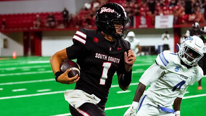 South Dakota quarterback Austyn Modrzewski (1) South Dakota quarterback Austyn Modrzewski (1)