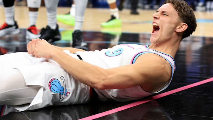 Minnesota Timberwolves v Miami Heat