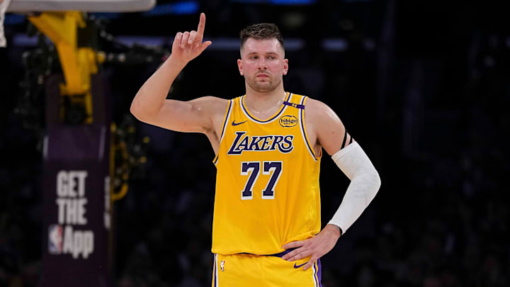 Golden State Warriors v Los Angeles Lakers