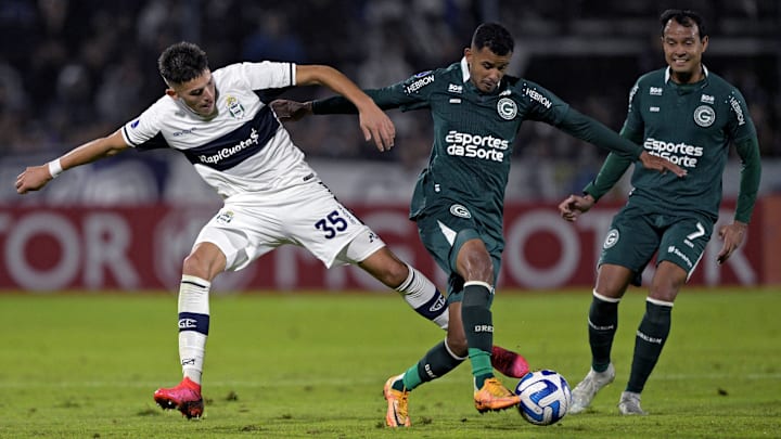 Time esmeraldino ganhou na Argentina do rival desta quinta-feira