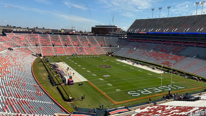 Auburn will be without sophomore linebacker J.J. Faulk, according to head coach Alex Golesh, in 2026. Auburn will be without sophomore linebacker J.J. Faulk, according to head coach Alex Golesh, in 2026.