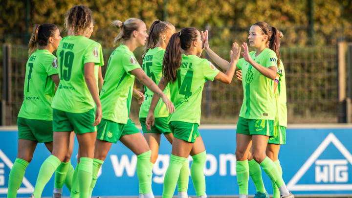 Der VfL steht durch den klaren 7:0-Sieg im Hinspiel der Champions League-Qualifikation schon so gut wie sicher in der nächsten Runde Der VfL steht durch den klaren 7:0-Sieg im Hinspiel der Champions League-Qualifikation schon so gut wie sicher in der nächsten Runde