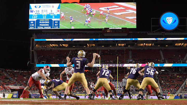 Nov 30, 2018; Santa Clara, CA, USA; General overall view as Washington Huskies quarterback Jake Browning (3) throws a pass in the third quarter against the Utah Utes during the 2018 Pac-12 Championship at Levi's Stadium. Washington defeated Utah 10-3. Mandatory Credit: Kirby Lee-Imagn Images