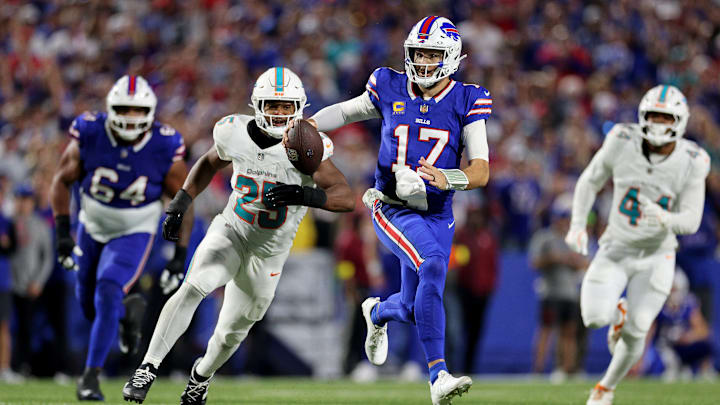 Miami Dolphins v Buffalo Bills