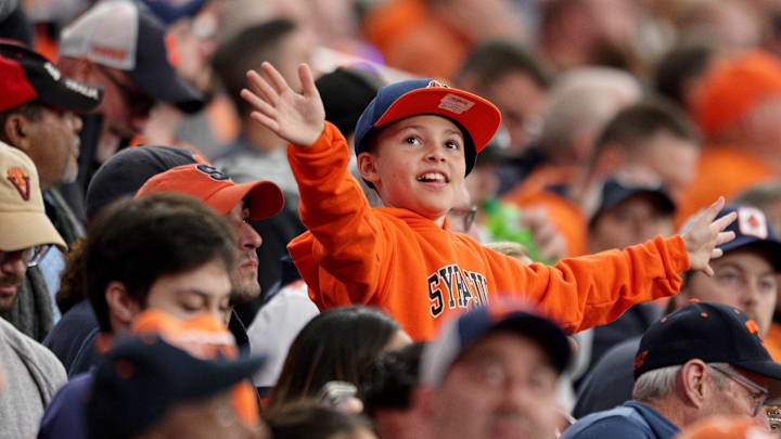 Syracuse football is recruiting 4-star Mekai Brown hard. He's one of the top edge rushers in the 2027 recruiting class.