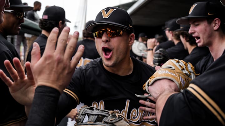 Vanderbilt Baseball went 2-1 in the Desert Invitational
