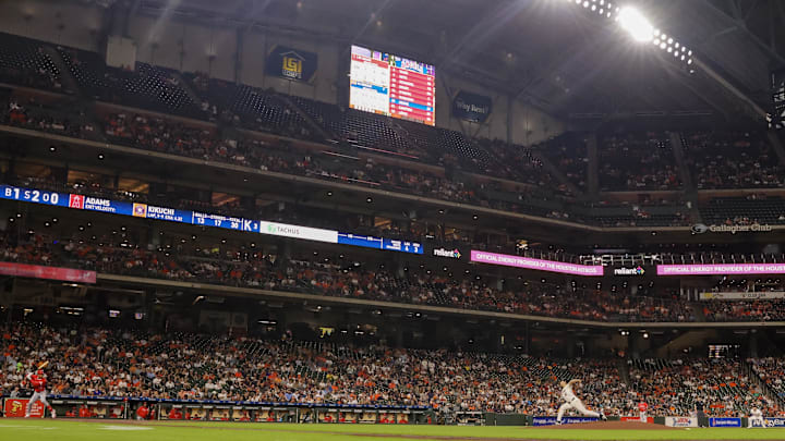 Sep 19, 2024; Houston, Texas, USA; Houston Astros starting pitcher Yusei Kikuchi (16) pitches against the Los Angeles Angels in the second inning at Minute Maid Park. Mandatory Credit: Thomas Shea-Imagn Images Sep 19, 2024; Houston, Texas, USA; Houston Astros starting pitcher Yusei Kikuchi (16) pitches against the Los Angeles Angels in the second inning at Minute Maid Park. Mandatory Credit: Thomas Shea-Imagn Images