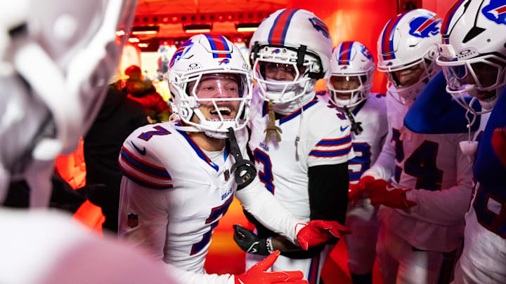 Jan 26, 2025; Kansas City, MO, USA; Buffalo Bills cornerback Taron Johnson (7) in the huddle with safety Damar Hamlin (3) against the Kansas City Chiefs during the AFC Championship Game