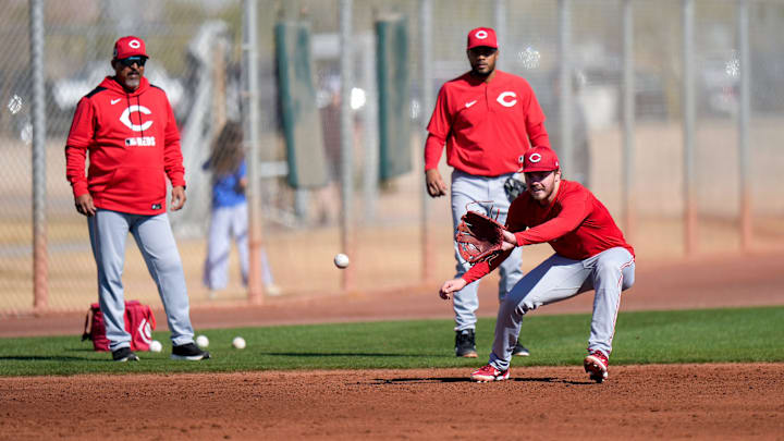 Cincinnati Reds infielder Gavin Lux (2) runs drills during spring training