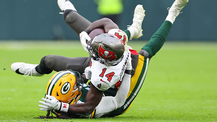 Tampa Bay Buccaneers v Green Bay Packers