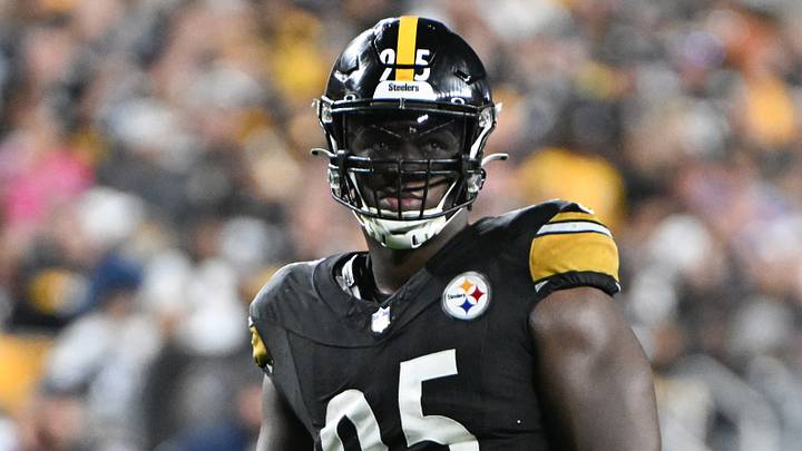 Oct 6, 2024; Pittsburgh, Pennsylvania, USA; Pittsburgh Steelers defensive tackle Keeanu Benton (95) lines up during the third quarter against the Dallas Cowboys at Acrisure Stadium. Mandatory Credit: Barry Reeger-Imagn Images Oct 6, 2024; Pittsburgh, Pennsylvania, USA; Pittsburgh Steelers defensive tackle Keeanu Benton (95) lines up during the third quarter against the Dallas Cowboys at Acrisure Stadium. Mandatory Credit: Barry Reeger-Imagn Images