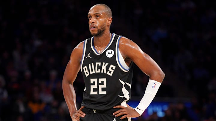 Milwaukee Bucks v New York Knicks