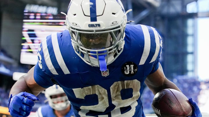 Indianapolis Colts running back Jonathan Taylor (28) scores a touchdown during a game on Sunday, Oct. 12, 2025, at Lucas Oil Stadium in Indianapolis. The Colts defeated the Cardinals 31-27. Indianapolis Colts running back Jonathan Taylor (28) scores a touchdown during a game on Sunday, Oct. 12, 2025, at Lucas Oil Stadium in Indianapolis. The Colts defeated the Cardinals 31-27.