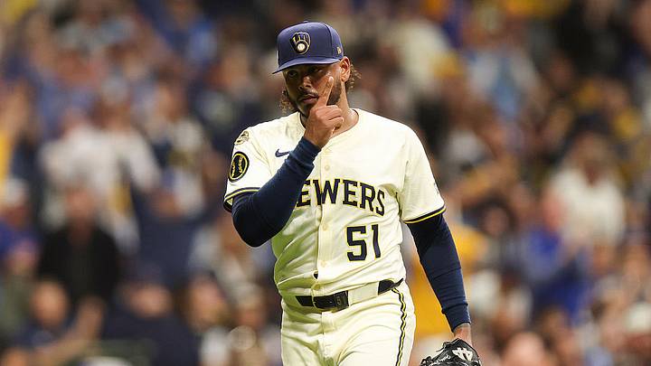 El lanzador dominicano Freddy Peralta fue adquirido por los New York Mets. El lanzador dominicano Freddy Peralta fue adquirido por los New York Mets.