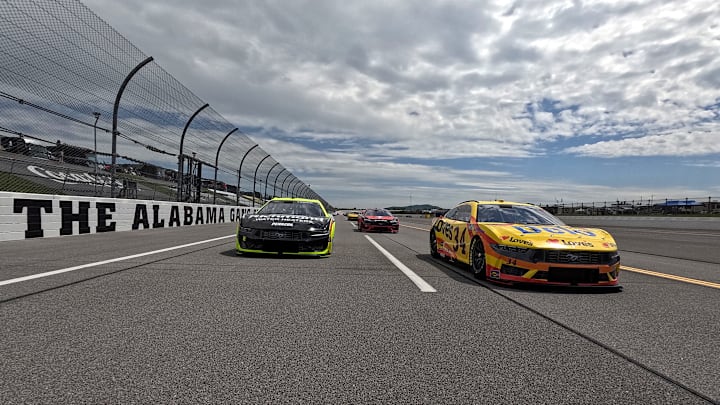 Austin Cindric, Team Penske, Michael McDowell, Front Row Motorsports, Ford, NASCAR