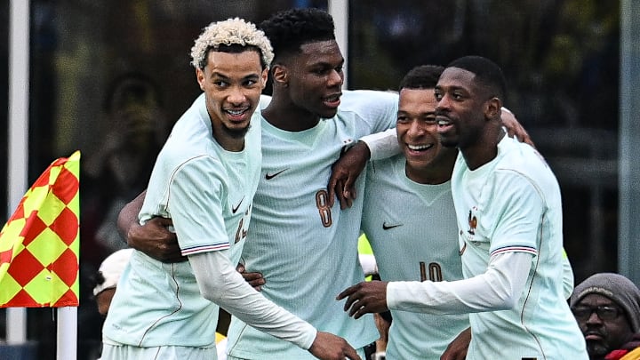 Qui sera titulaire face à la Colombie ? 