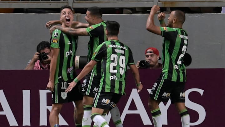 Em seu aniversário de 110 anos, o Coelho tenta se recuperar no Brasileirão 