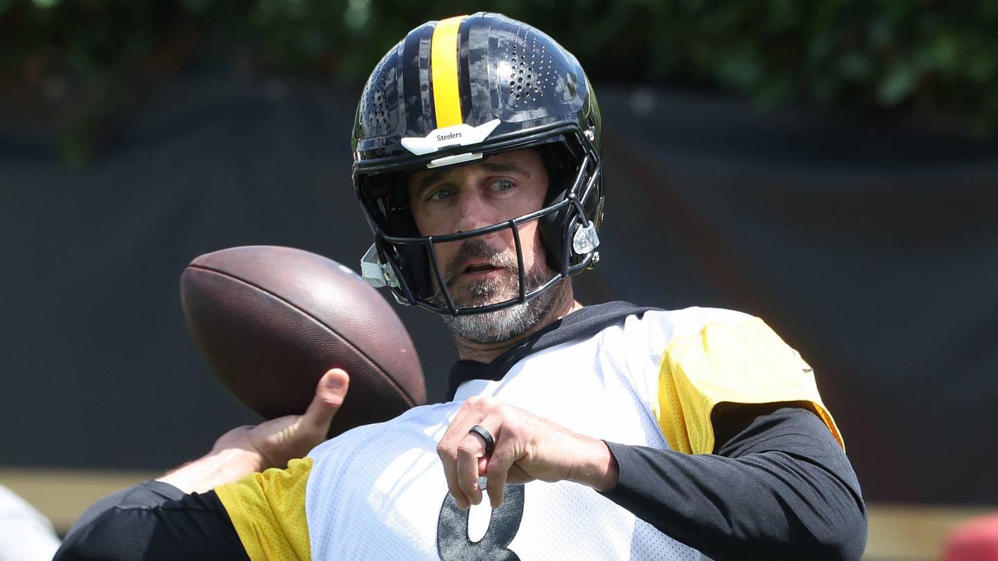 Aaron Rodgers gives a perfect response about his Steelers reunion with Mike McCarthy