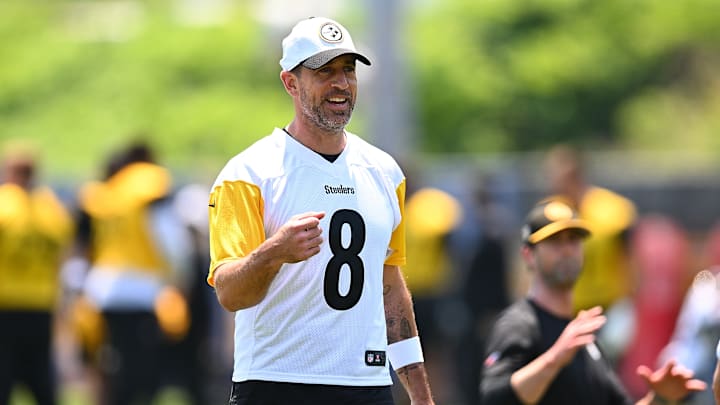Pittsburgh Steelers quarterback Aaron Rodgers