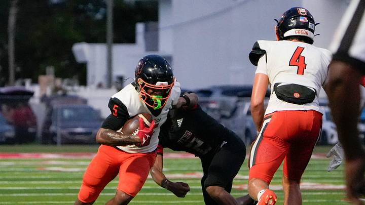 Syracuse football's official visitors this weekend include 3-star verbal pledges and a 3-star edge committed to an ACC foe.