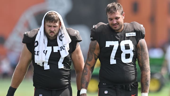 Jul 28, 2025; Berea, OH, USA; Cleveland Browns guard Wyatt Teller (77) and offensive tackle Jack Conklin (78) during training camp at CrossCountry Mortgage Campus. Mandatory Credit: Ken Blaze-Imagn Images