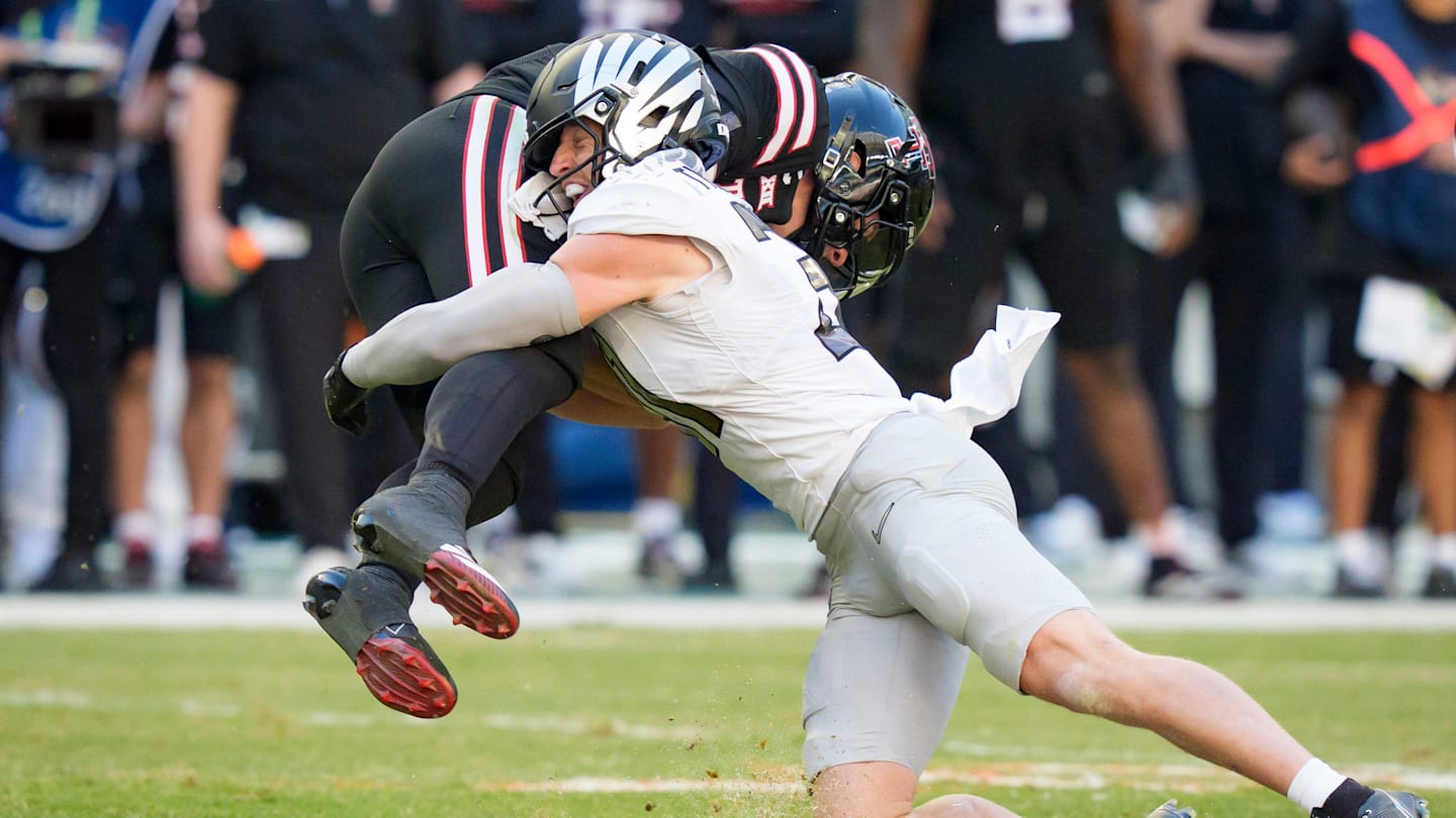 Projected Rd. 2 Pick Could Be Vikings' Ideal Harrison Smith Replacement