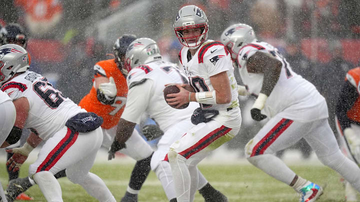 Jan 25, 2026; Denver, CO, USA; New England Patriots quarterback Drake Maye (10) drops back to pass against the Denver Broncos during the second half in the 2026 AFC Championship Game at Empower Field at Mile High. Mandatory Credit: Ron Chenoy-Imagn Images