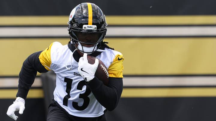 May 28, 2026; Pittsburgh, PA, USA; Pittsburgh Steelers running back Rico Dowdle (13) participates in OTA drills at the UPMC Rooney Sports Complex. May 28, 2026; Pittsburgh, PA, USA; Pittsburgh Steelers running back Rico Dowdle (13) participates in OTA drills at the UPMC Rooney Sports Complex.