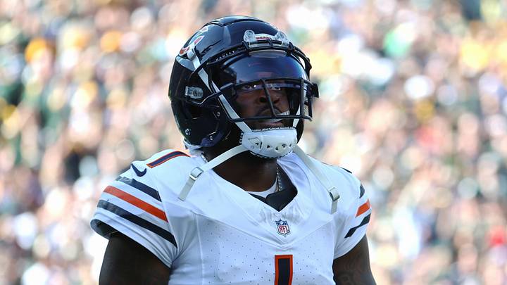 Chicago Bears defensive back Jaylon Johnson (1) reacts after a touchdown