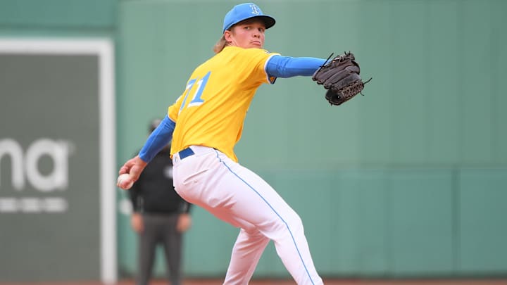 Sep 27, 2025; Boston, Massachusetts, USA; Boston Red Sox starting pitcher Connelly Early (71) pitches during the first inning against the Detroit Tigers at Fenway Park. Mandatory Credit: Bob DeChiara-Imagn Images Sep 27, 2025; Boston, Massachusetts, USA; Boston Red Sox starting pitcher Connelly Early (71) pitches during the first inning against the Detroit Tigers at Fenway Park. Mandatory Credit: Bob DeChiara-Imagn Images