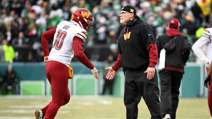 Jan 26, 2025; Philadelphia, PA, USA; Washington Commanders punter Tress Way (10) high fives head coach Dan Quinn during the first half in the NFC Championship game at Lincoln Financial Field. Mandatory Credit: Eric Hartline-Imagn Images Jan 26, 2025; Philadelphia, PA, USA; Washington Commanders punter Tress Way (10) high fives head coach Dan Quinn during the first half in the NFC Championship game at Lincoln Financial Field. Mandatory Credit: Eric Hartline-Imagn Images