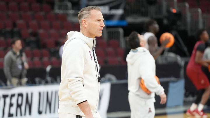Mar 26, 2026; Chicago, IL, USA; Alabama Crimson Tide head coach Nate Oats watches during a practice session ahead of the midwest regional of the men's 2026 NCAA Tournament at United Center. Mandatory Credit: David Banks-Imagn Images