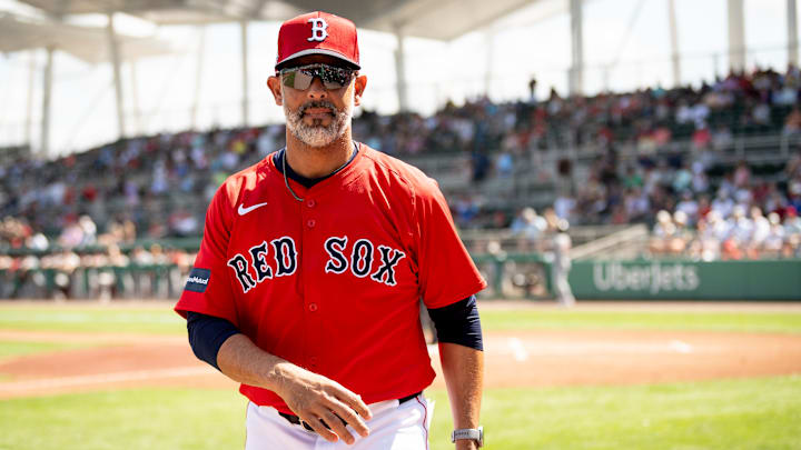 Alex Cora está en su último año de contrato con Boston 