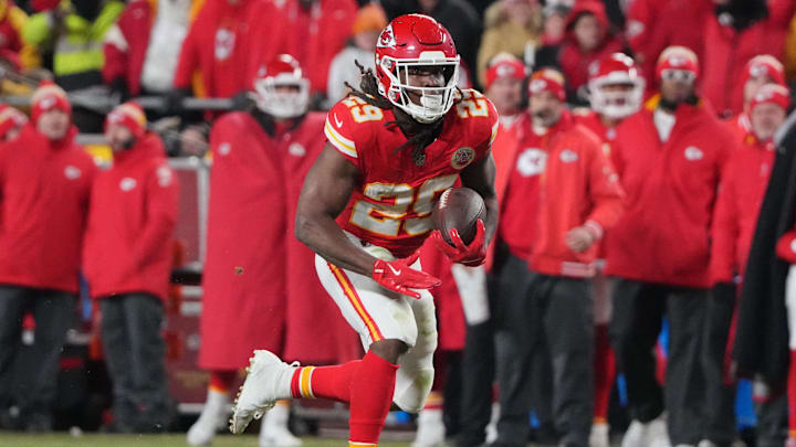 Can Kareem Hunt record more rushing yards than Saquon Barkley at Super Bowl 59?