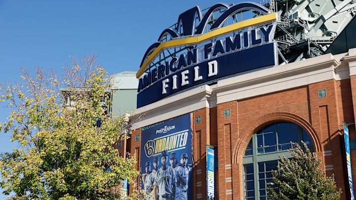 Wild Card Series - New York Mets v Milwaukee Brewers - Game 2