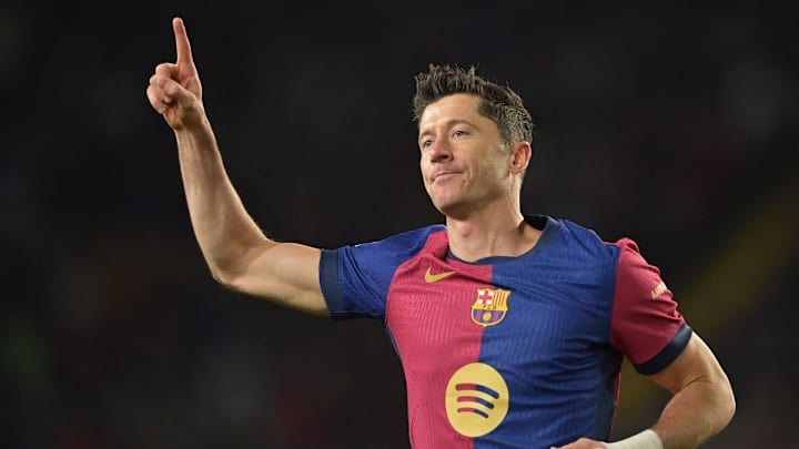 Robert Lewandowski et le FC Barcelone seront absents du tirage au sort des barrages de la Ligue des Champions Robert Lewandowski et le FC Barcelone seront absents du tirage au sort des barrages de la Ligue des Champions