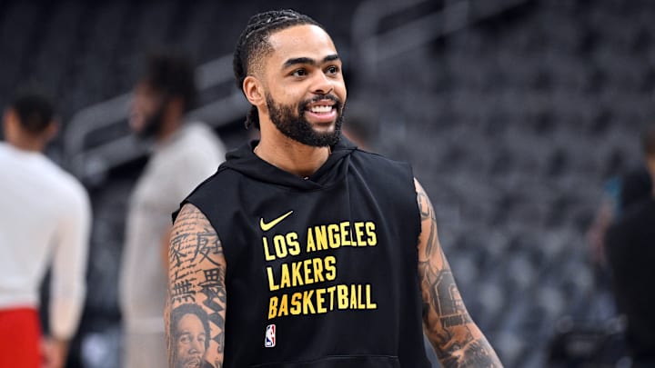 Los Lakers saben que pueden recibir algún jugador estelar si ofrecen un paquete que incluya a D'Angelo Russell