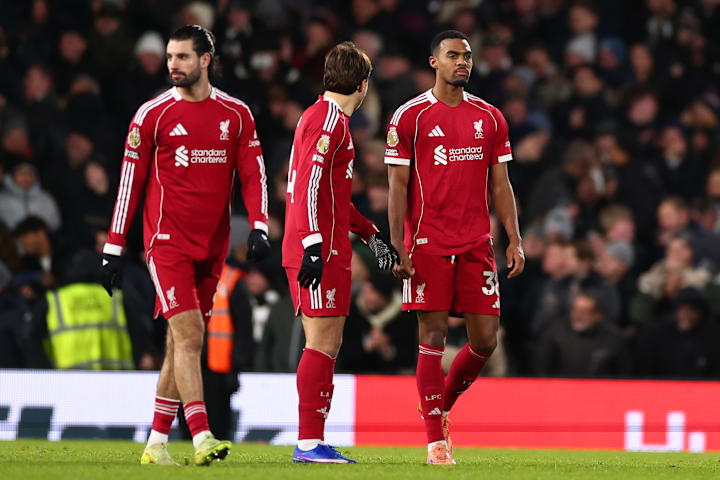 利物浦球员显得沮丧。