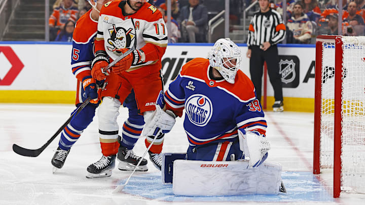 Apr 22, 2026; Edmonton, Alberta, CAN; Anaheim Ducks forward Alex Killorn (17) looks for a loose puck in front of Edmonton Oilers goaltender Connor Ingram (39) during the second period in game two of the first round of the 2026 Stanley Cup Playoffs at Rogers Place. Mandatory Credit: Perry Nelson-Imagn Images