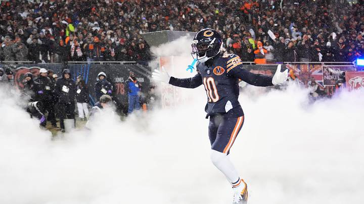Chicago Bears WR Luther Burden runs onto the field during player introductions. Mandatory Credit: David Banks-Imagn Images Chicago Bears WR Luther Burden runs onto the field during player introductions. Mandatory Credit: David Banks-Imagn Images