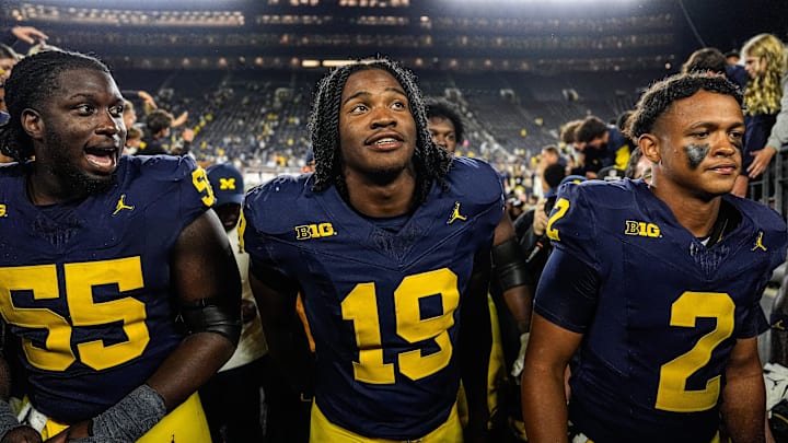 Michigan quarterback Bryce Underwood (19) gets his first big test Saturday at Oklahoma.