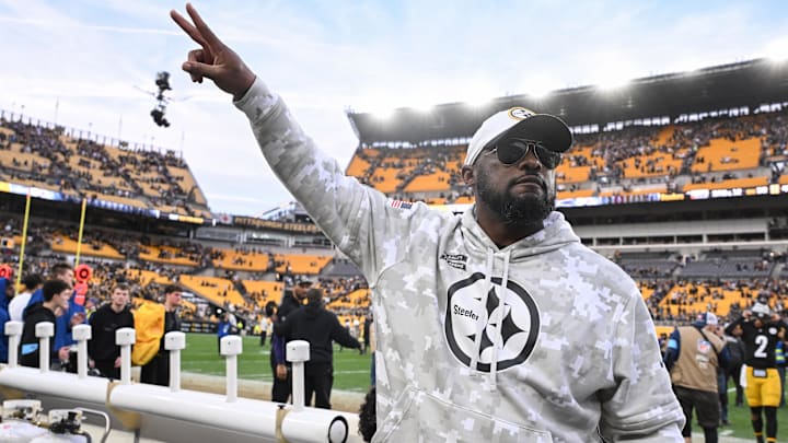 Nov 17, 2024; Pittsburgh, Pennsylvania, USA; Pittsburgh Steelers head coach Mike Tomlin celebrates a 18-16 victory over the Baltimore Ravens at Acrisure Stadium. Mandatory Credit: Barry Reeger-Imagn Images Nov 17, 2024; Pittsburgh, Pennsylvania, USA; Pittsburgh Steelers head coach Mike Tomlin celebrates a 18-16 victory over the Baltimore Ravens at Acrisure Stadium. Mandatory Credit: Barry Reeger-Imagn Images