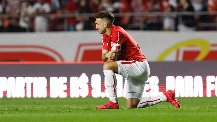 Defensor vinha negociando há um bom tempo com o Rubro-Negro