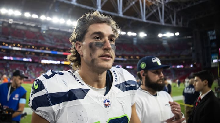 Dec 8, 2024; Glendale, Arizona, USA; Seattle Seahawks wide receiver Jake Bobo (19) against the Arizona Cardinals at State Farm Stadium. Mandatory Credit: Mark J. Rebilas-Imagn Images Dec 8, 2024; Glendale, Arizona, USA; Seattle Seahawks wide receiver Jake Bobo (19) against the Arizona Cardinals at State Farm Stadium. Mandatory Credit: Mark J. Rebilas-Imagn Images